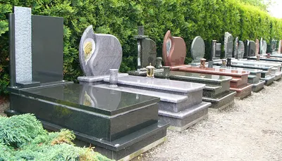 ''GRANIT'' Zakład Kamieniarski Paweł Bojarski - Nagrobki , Hurtowa sprzedaż płyt granitowych